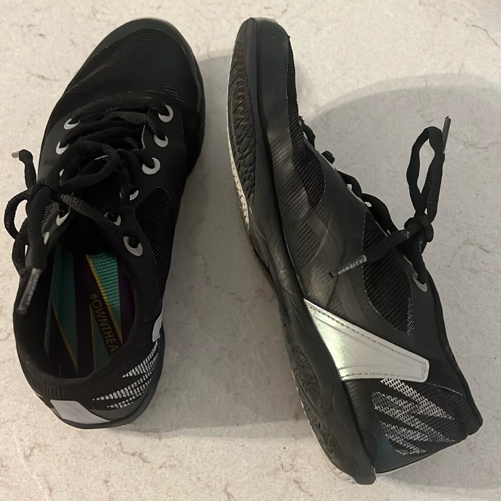 Varsity cheer shoe. Black. Size 6.5